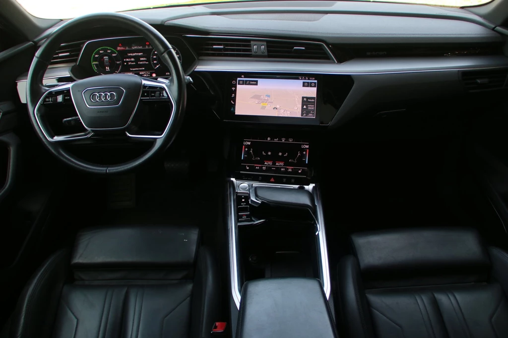 Audi e-tron – foto 12