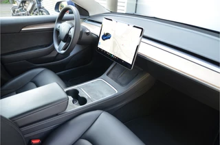 Tesla Model 3 – thumbnail 11