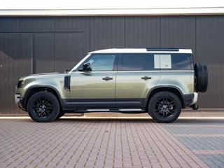 Land Rover Defender – thumbnail 3