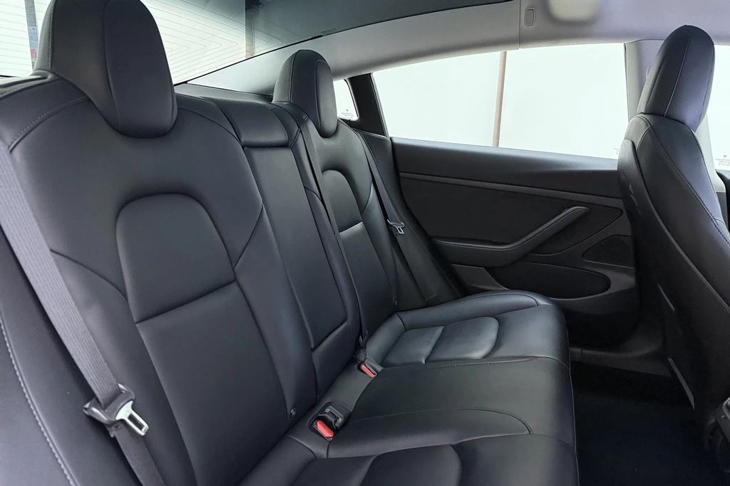 Tesla Model 3 – foto 18