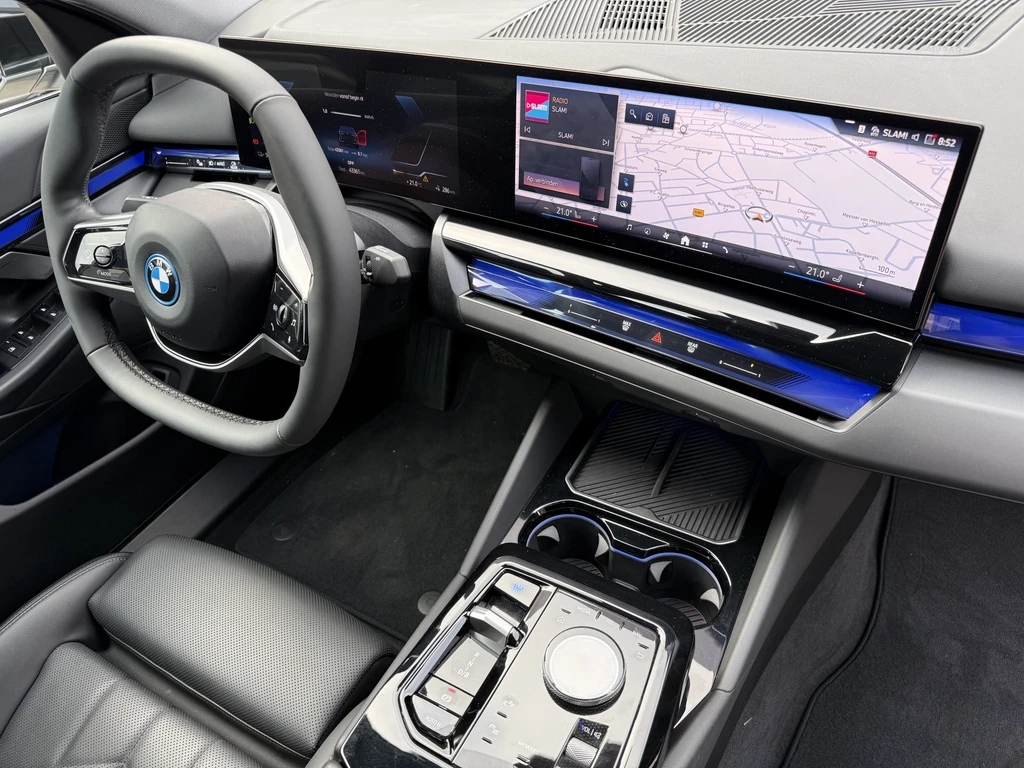 BMW i5 – foto 12