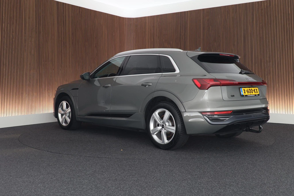 Audi Q8 e-tron – foto 3