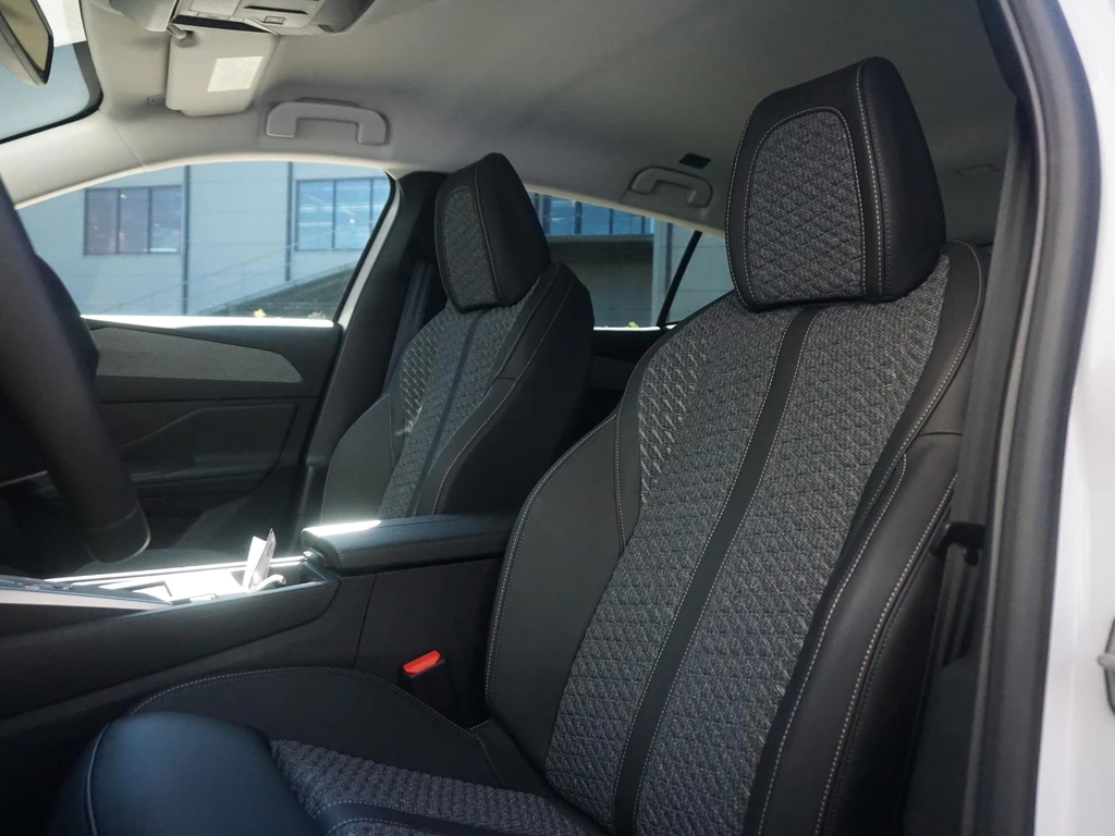 Peugeot 408 – foto 9