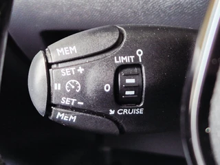 Peugeot 208 – thumbnail 23