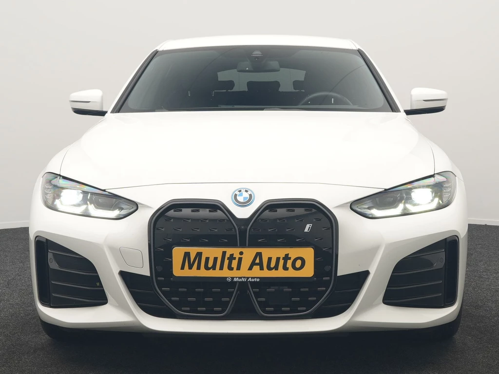 BMW i4 – foto 12