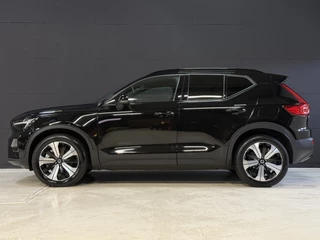 Volvo XC40 – thumbnail 2