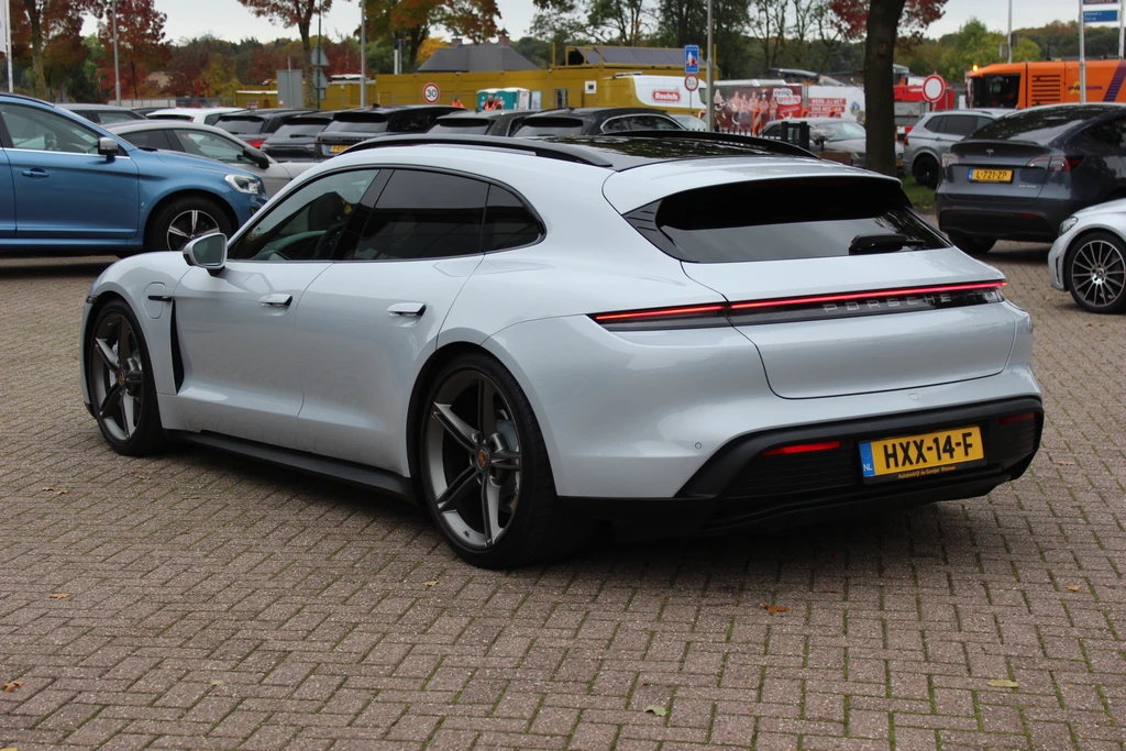 Porsche Taycan – foto 4
