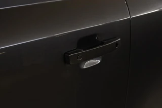 Land Rover Defender – thumbnail 31