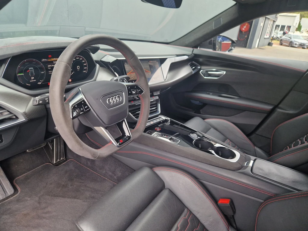 Audi e-tron GT – foto 8
