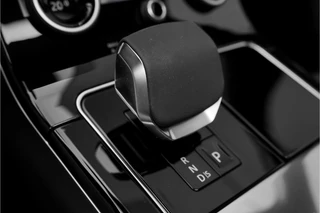 Land Rover Range Rover Velar – thumbnail 36