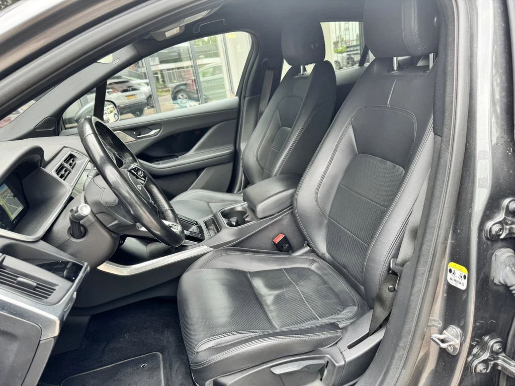 Jaguar I-PACE – foto 13