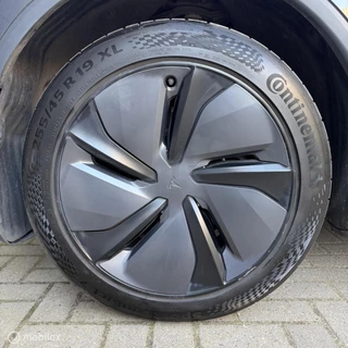 Tesla Model Y – thumbnail 18