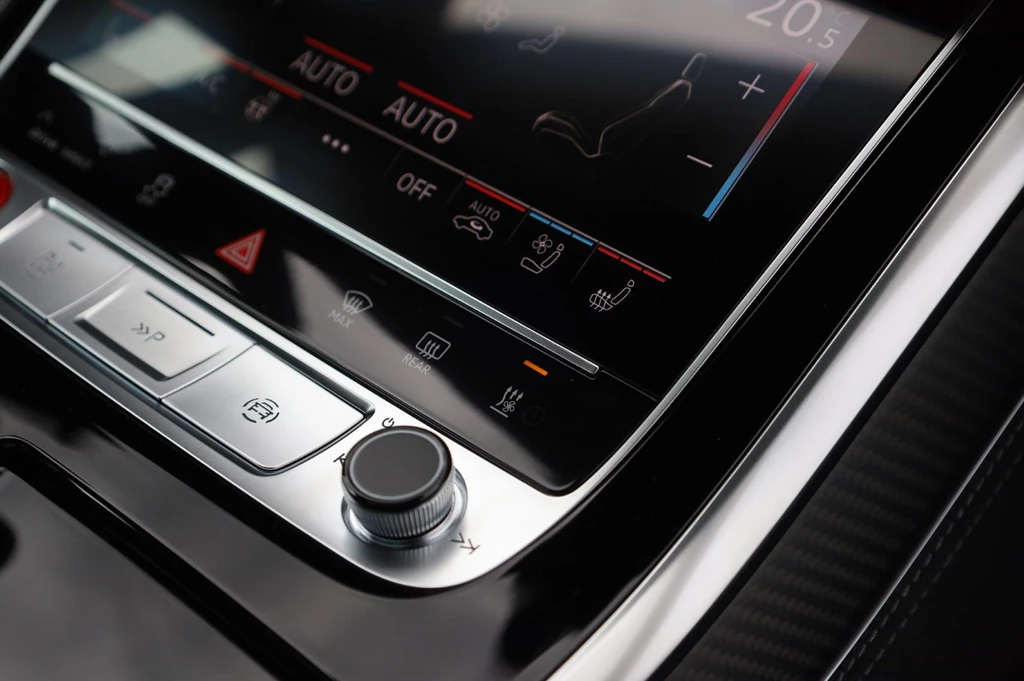 Audi RSQ8 – foto 31