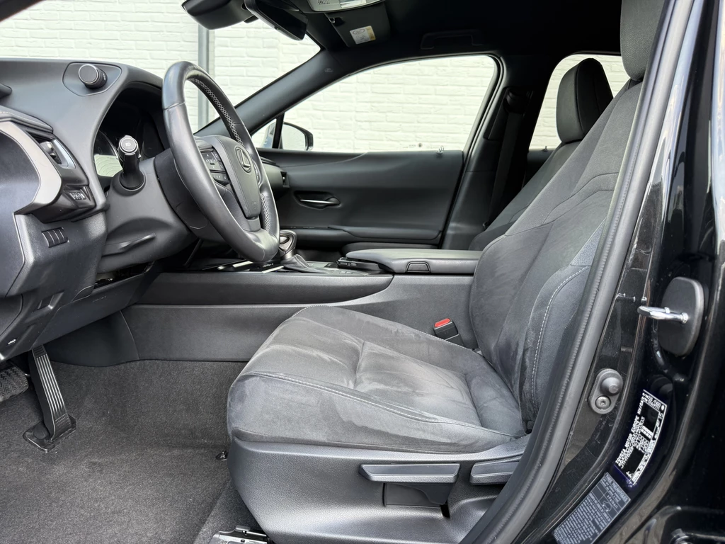 Lexus UX – foto 25