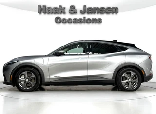 Ford Mustang Mach-E – thumbnail 2