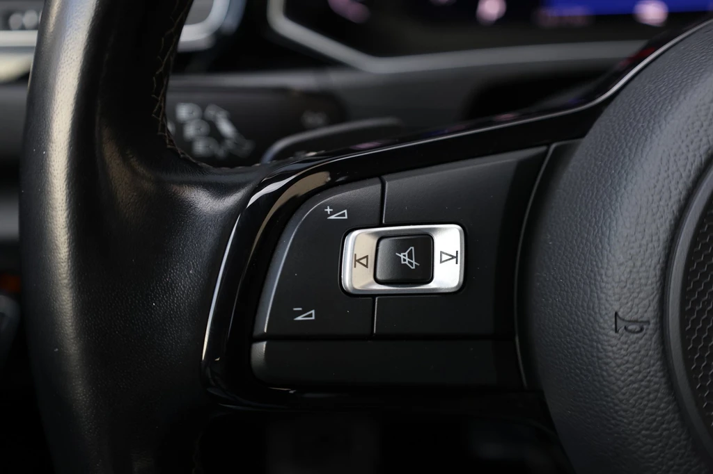 Volkswagen T-Roc – foto 13
