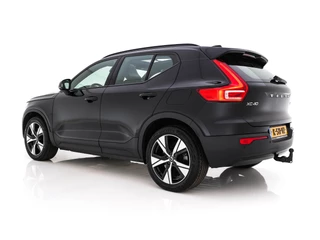 Volvo XC40 – thumbnail 2