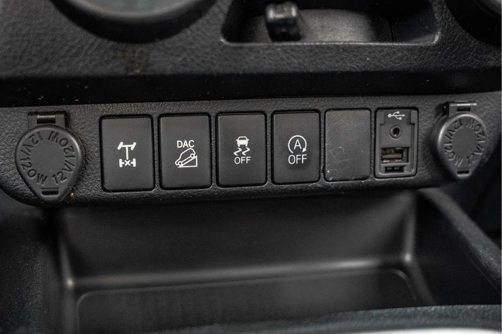 Toyota Hilux – foto 24