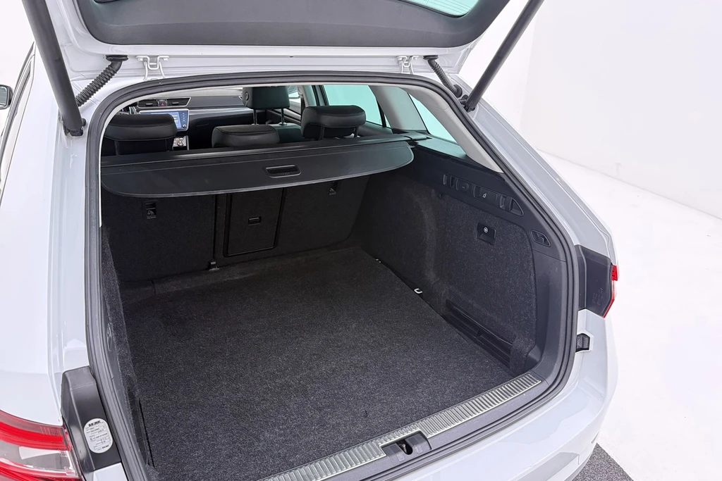 Škoda Superb – foto 48