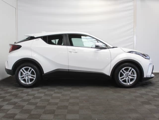 Toyota C-HR – thumbnail 6