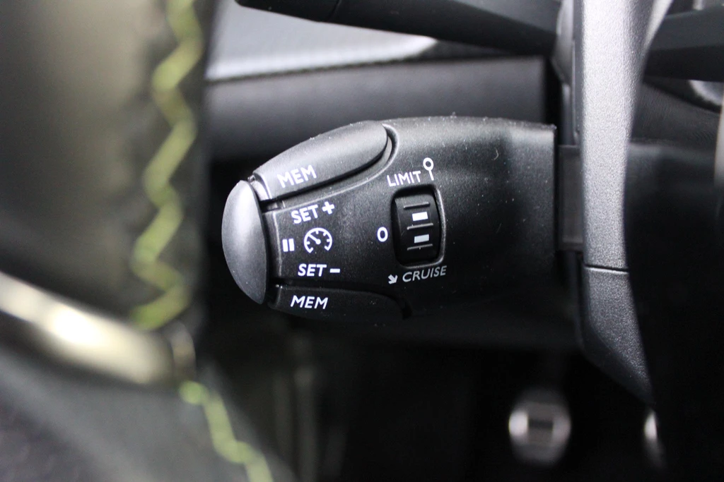 Peugeot 208 – foto 33