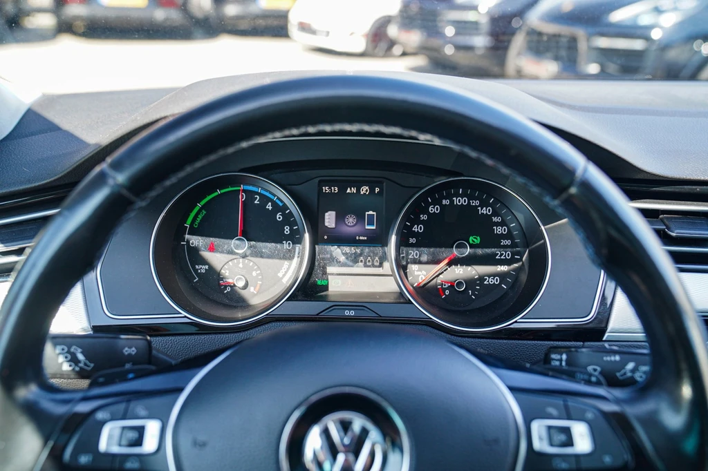 Volkswagen Passat – foto 26
