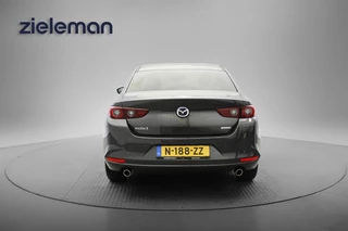 Mazda 3 – thumbnail 4