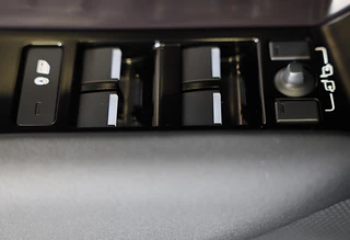 Land Rover Range Rover Velar – thumbnail 33