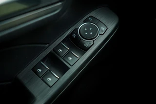 Ford Kuga – thumbnail 18