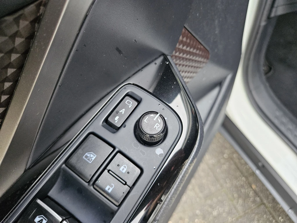 Toyota C-HR – foto 19