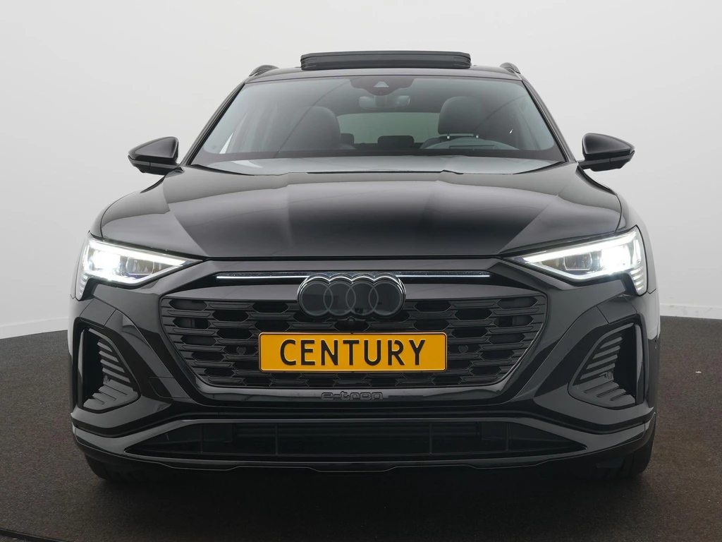 Audi Q8 Sportback e-tron – foto 10