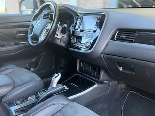 Mitsubishi Outlander – thumbnail 18