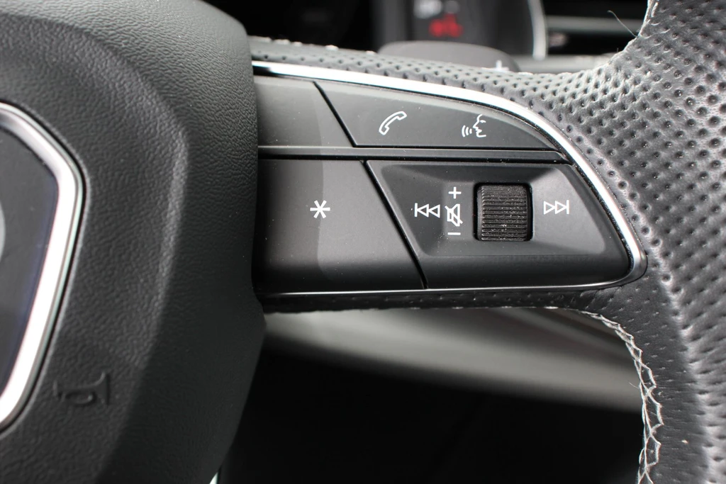 Audi Q8 – foto 18