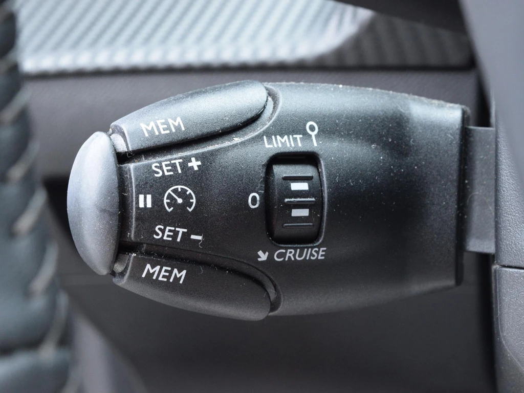 Peugeot 208 – foto 23