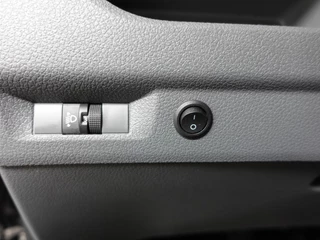 Opel Vivaro – thumbnail 30