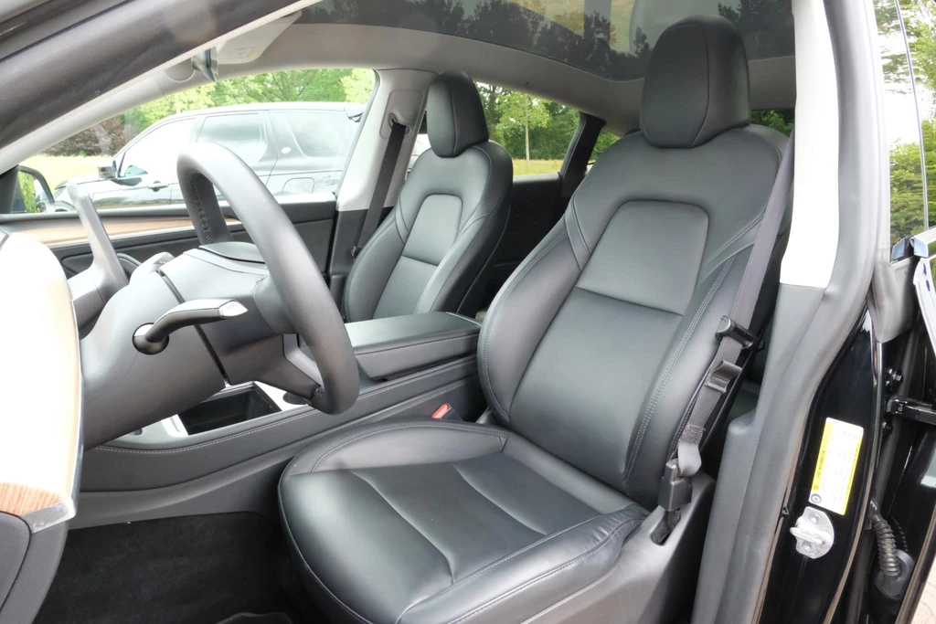 Tesla Model Y – foto 8