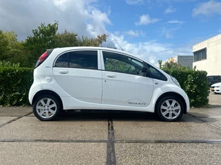 Peugeot iOn – thumbnail 6