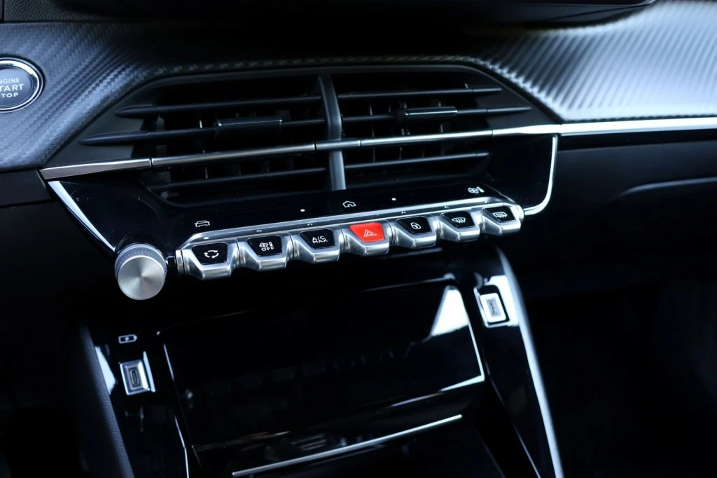 Peugeot e-2008 – foto 27