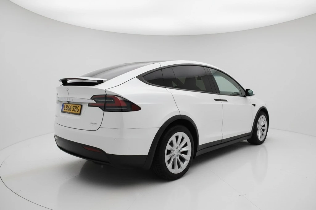 Tesla Model X – foto 3