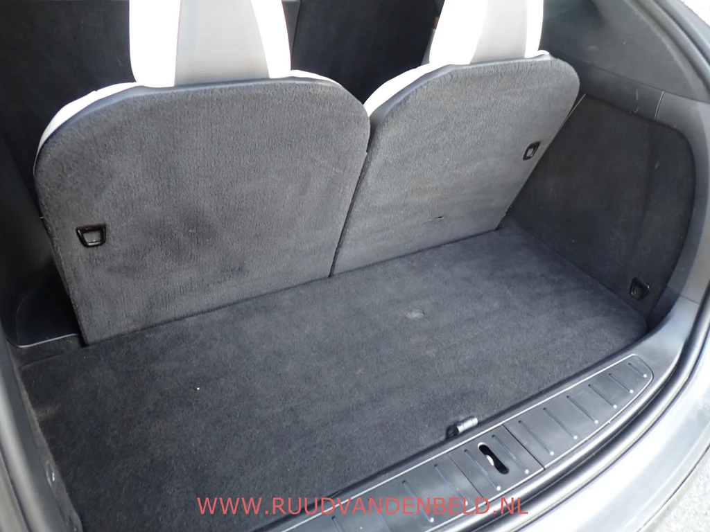 Tesla Model X – foto 34
