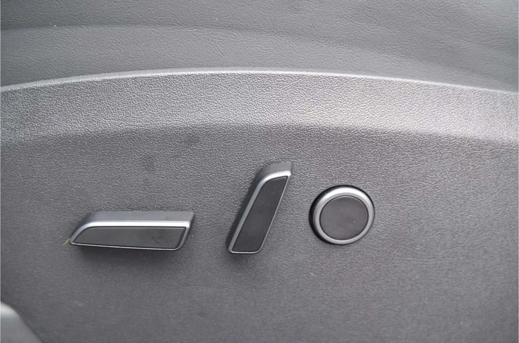 Tesla Model Y – foto 7