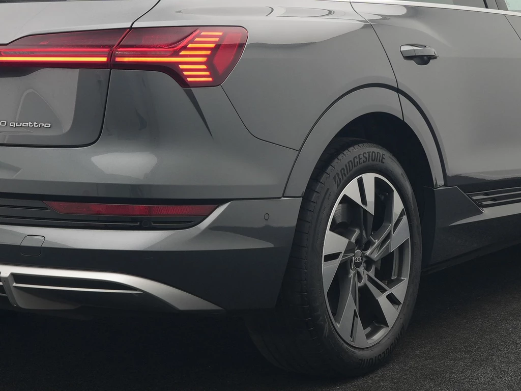 Audi e-tron – foto 17