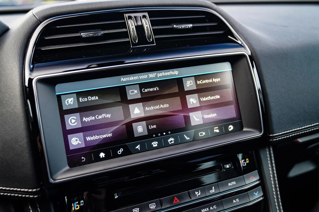 Jaguar F-PACE – foto 93