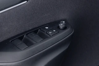 Toyota Yaris – thumbnail 12