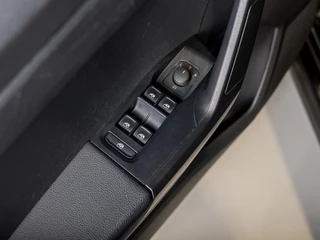 SEAT Arona – thumbnail 17