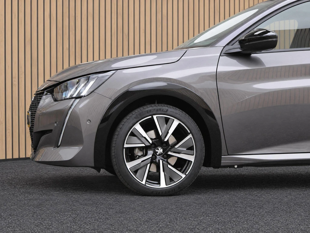Peugeot 208 – foto 12