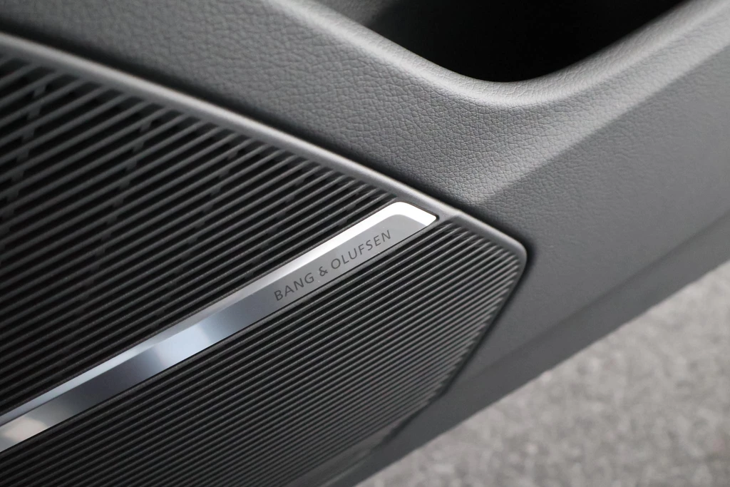 Audi Q8 – foto 12