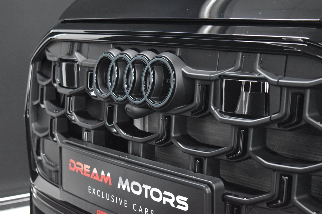 Audi Q8 – foto 12