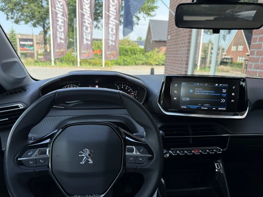 Peugeot 208 – foto 17