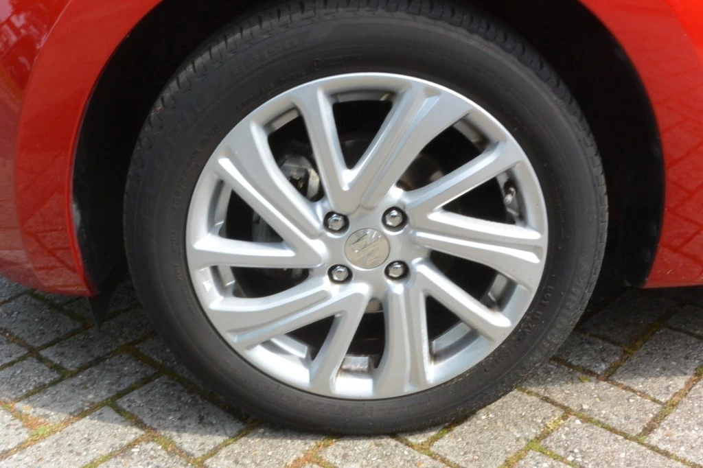 Suzuki Swift – foto 16